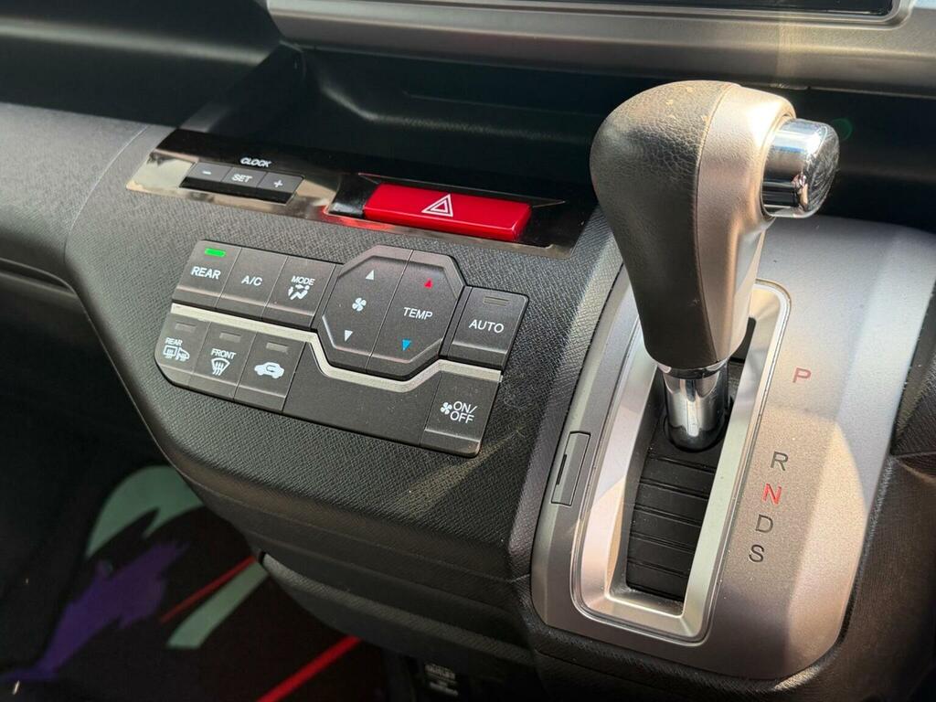 Honda StepWagon 2.0 Spada S White #19
