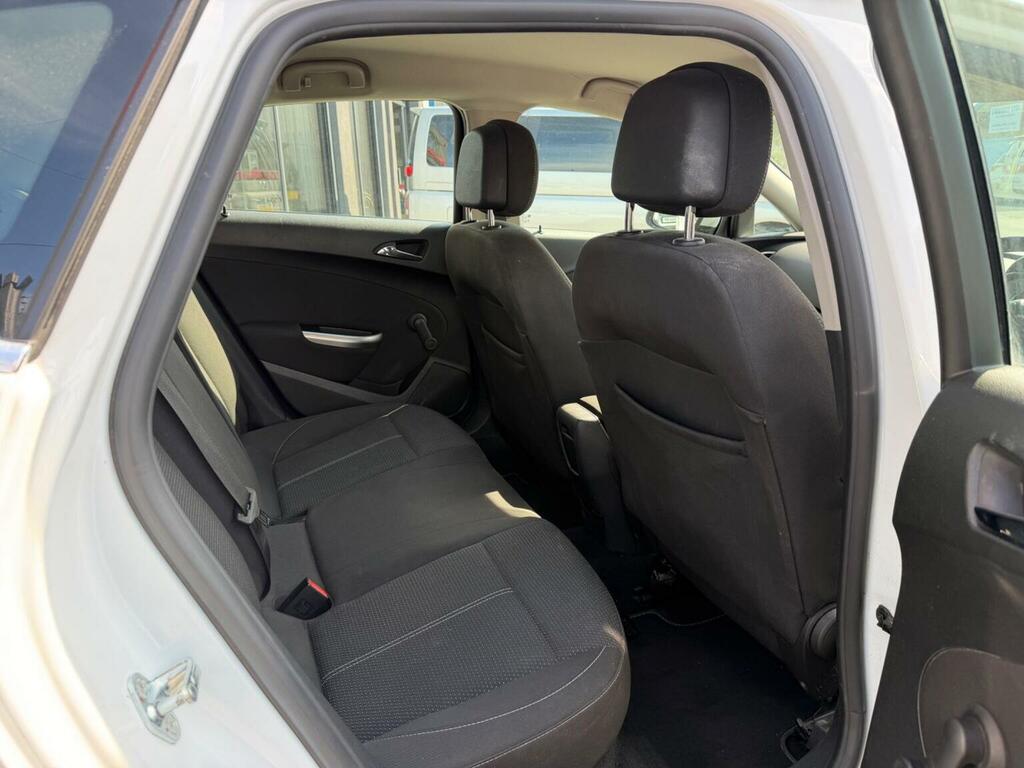 Vauxhall Astra Sri Green #25