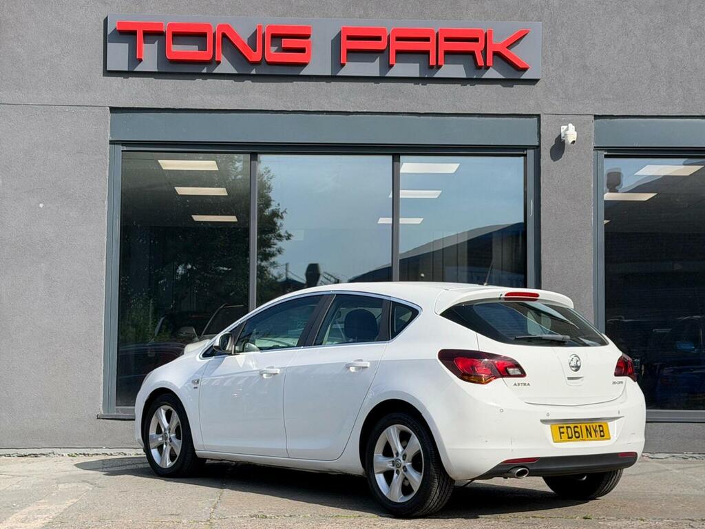 Vauxhall Astra 2.0 Cdti Sri Euro 5 FD61NYB White #3