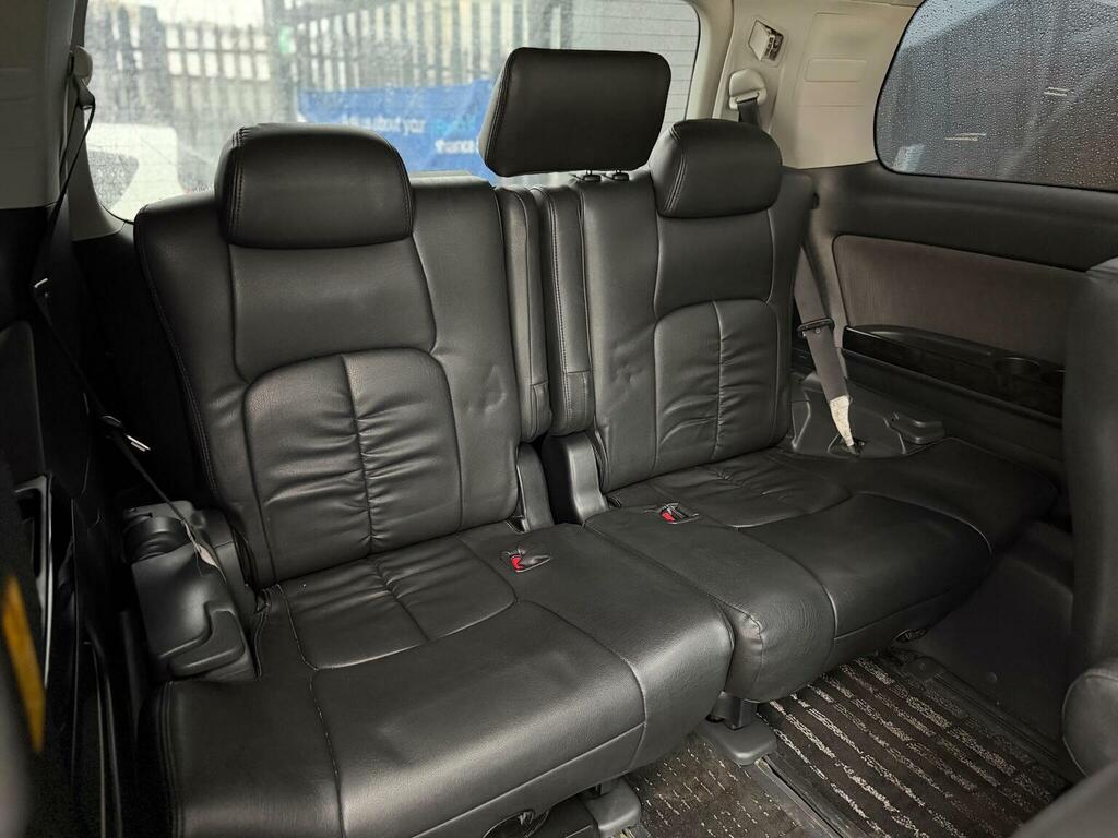 Toyota Alphard   #23