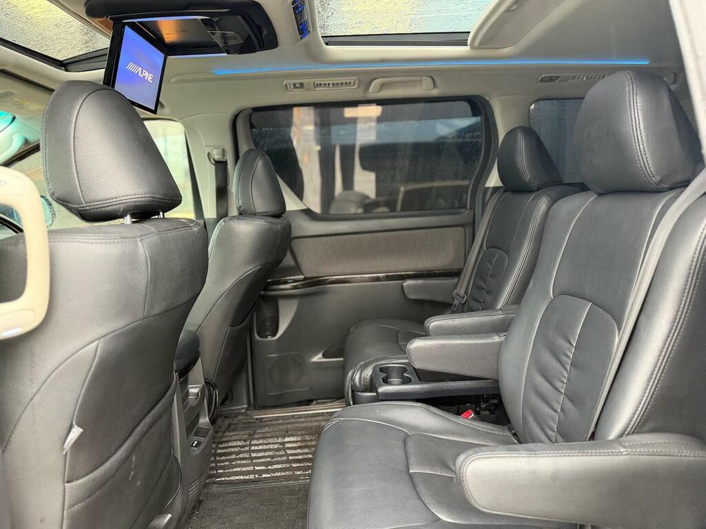 Toyota Alphard   #20