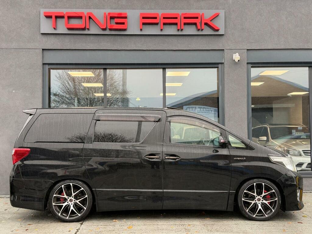 Toyota Alphard   #9