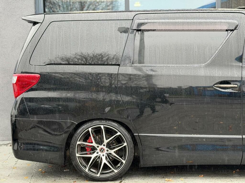 Toyota Alphard   #10