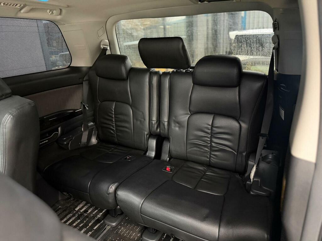 Toyota Alphard   #21