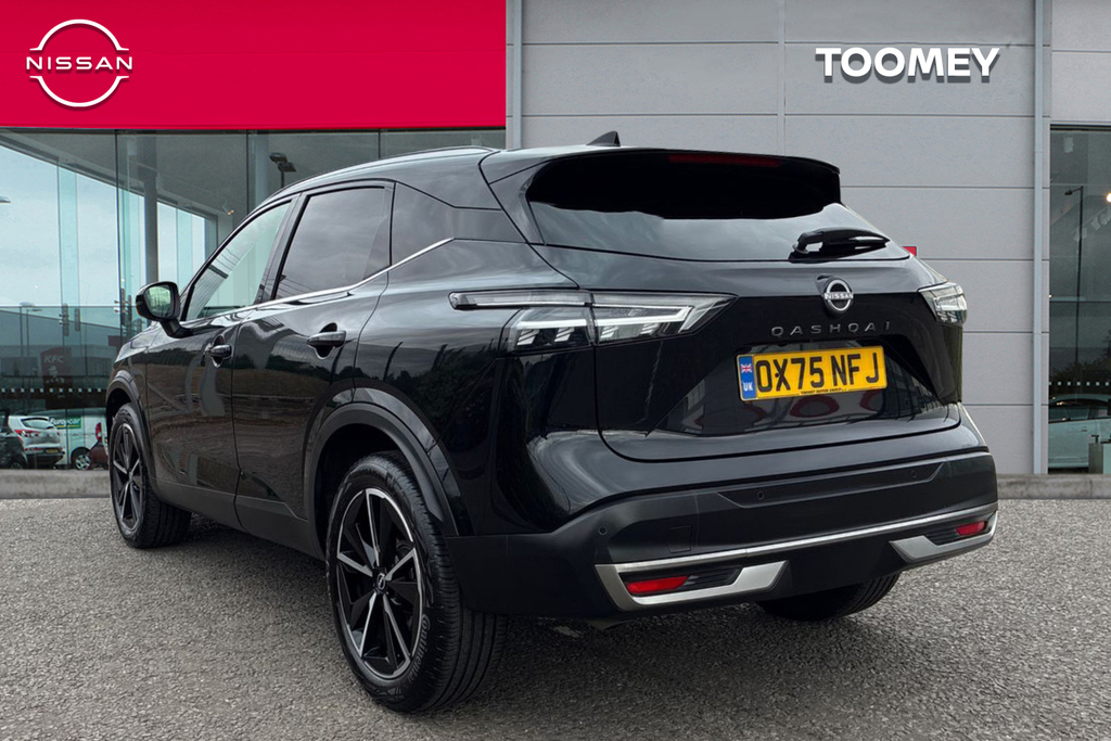 Nissan Qashqai 1.3 Dig T Mhev Tekna Suv Hybrid Xtron OX75NFJ Black #3
