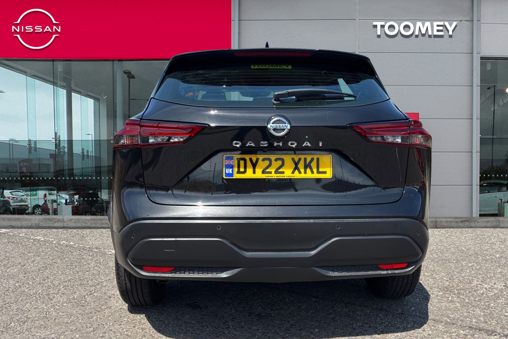 Nissan Qashqai 1.3 Dig T Mhev Acenta Premium Suv Hybri DY22XKL Black #6