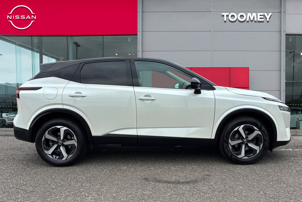 Nissan Qashqai 1.3 Dig T Mhev N Connecta Suv Hybrid Xt EX22FBF White #4