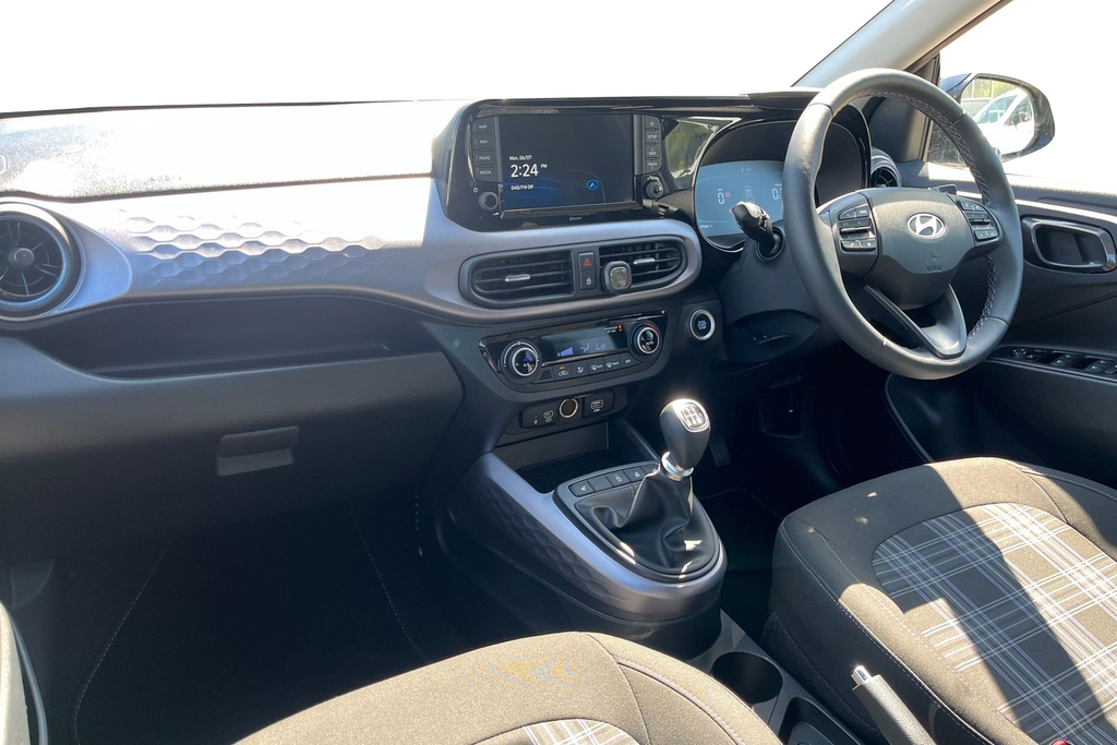 Hyundai I10 1.0 Premium Hatchback EK25LTX Grey #2
