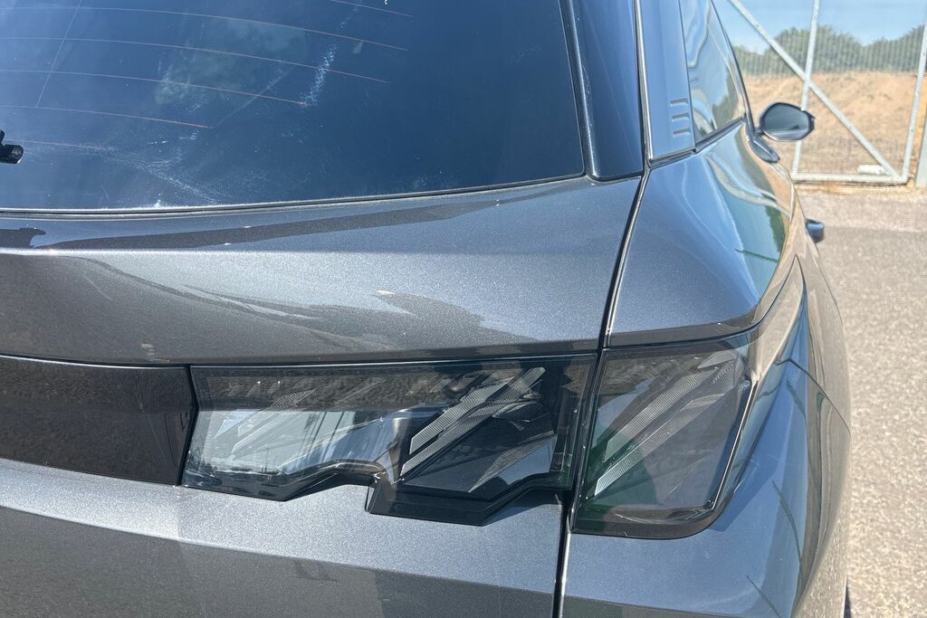 Peugeot 5008 1.2 Hybrid 136 Gt E-dsc6 Grey #12