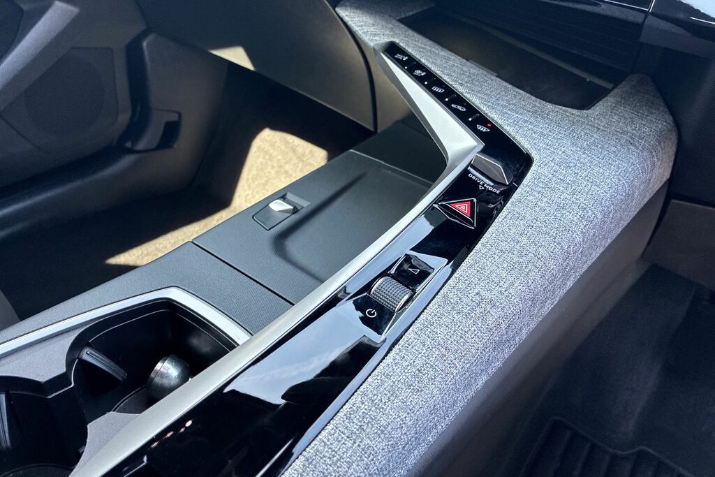 Peugeot 5008 1.2 Hybrid 136 Gt E-dsc6 Grey #19