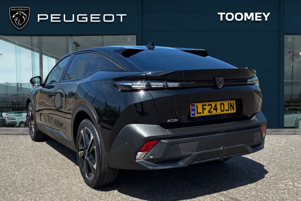 Peugeot 408 1.2 Puretech Allure Premium Fastback Ea Black #3