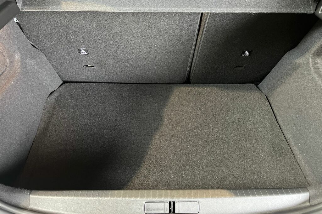 Peugeot e-208 51Kwh Gt 7.4Kw Charger  #8