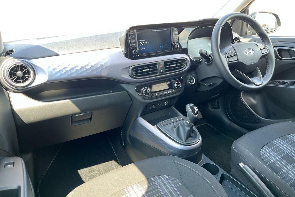 Hyundai I10 1.0 Premium Hatchback Euro 6 Ss Black #2