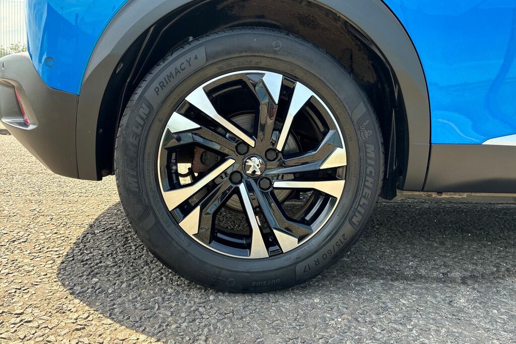 Peugeot e-2008 50Kwh Gt Suv 136 Ps Blue #5