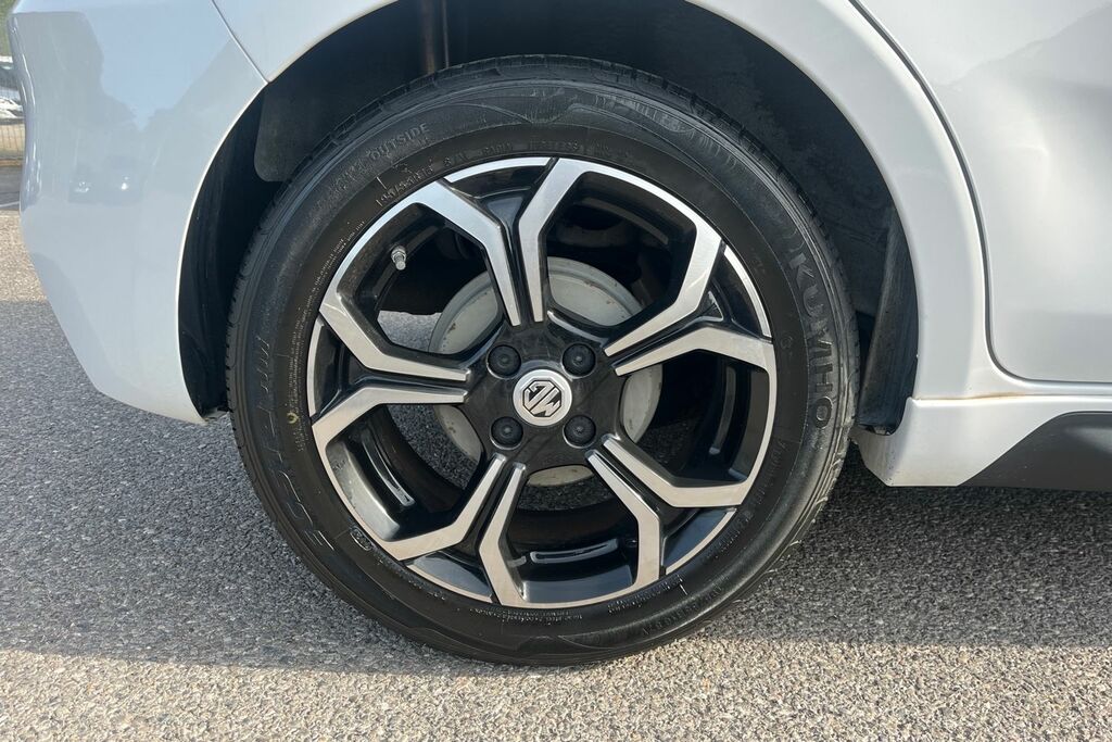 MG MG3 1.5 Vti Tech Excite Hatchback White #5