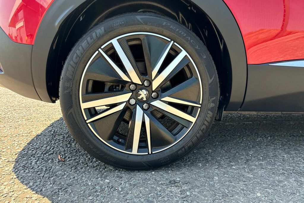 Peugeot 3008 1.2 Puretech Gt Premium Suv Eat Euro 6 Red #5
