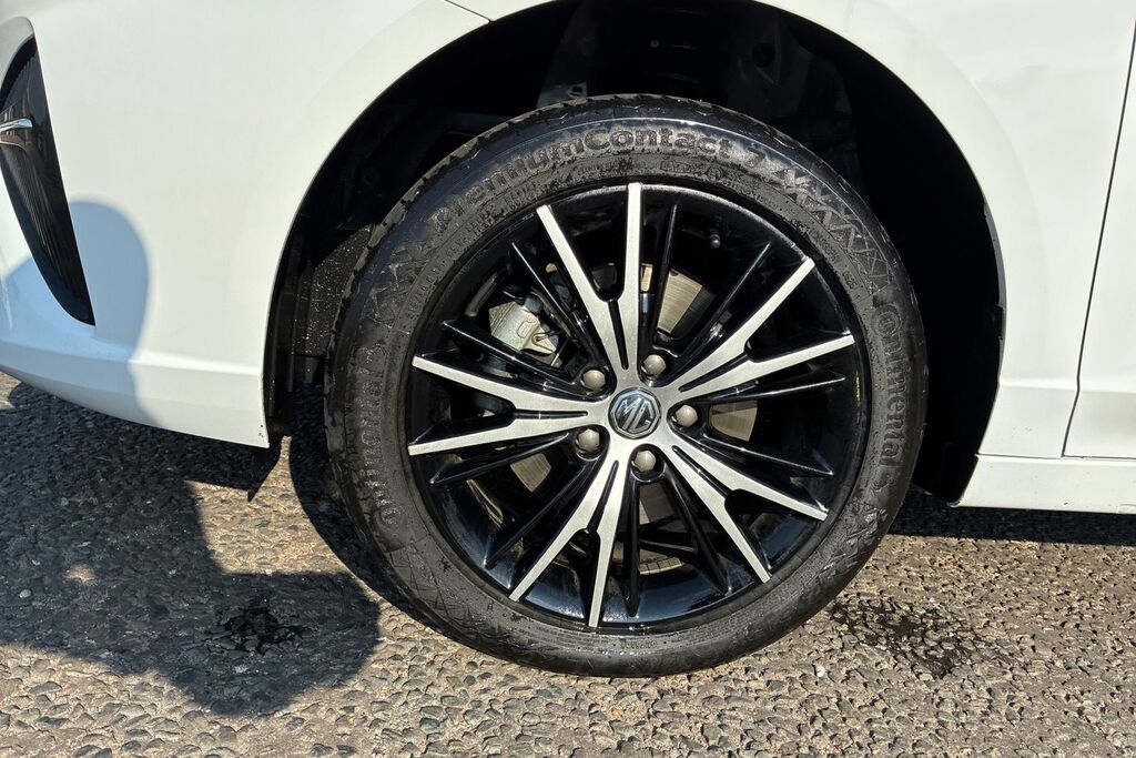 MG MG5 61.1Kwh Trophy Long Range Estate White #5