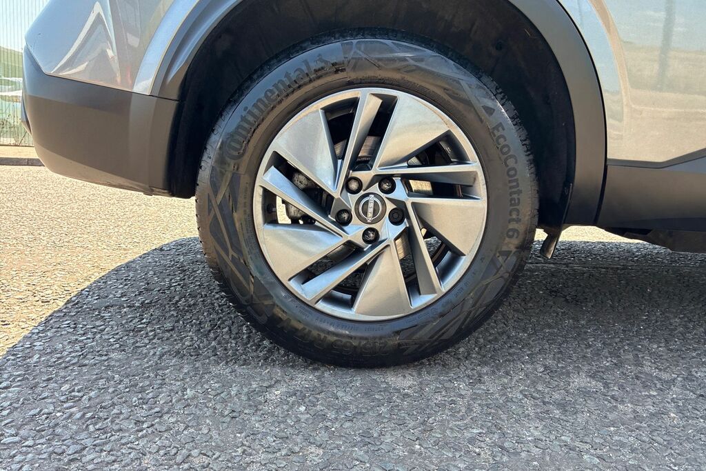 Nissan Qashqai 1.3 Dig T Mhev Acenta Premium Suv Hybri DN23VWT Grey #5