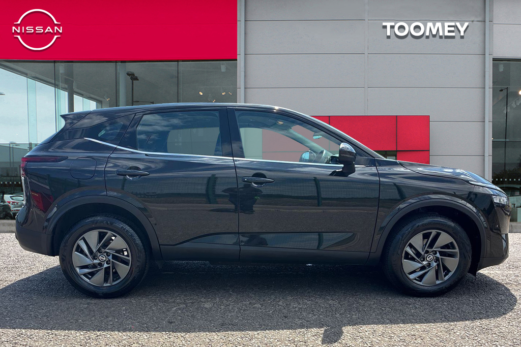 Nissan Qashqai 1.3 Dig T Mhev Acenta Premium Suv Hybri DV71UWM Black #4