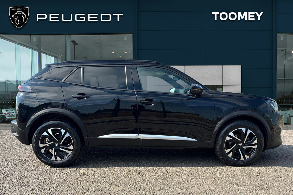 Peugeot 2008 1.2 Puretech Allure Premium Plus Suv M Black #4