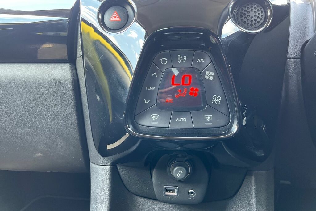 Peugeot 108  Blue #18