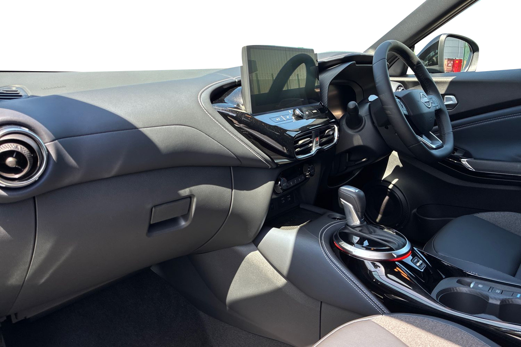 Nissan Juke 1.6 Hybrid Pulse Edition Black #2