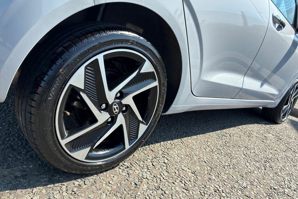 Hyundai I10 Advance Black #13