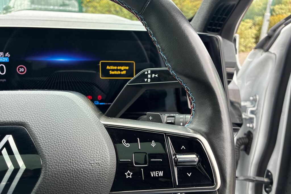 Renault Austral Renault Austral 1.2 E-tech Fhev Iconic Esprit Alpi Black #21