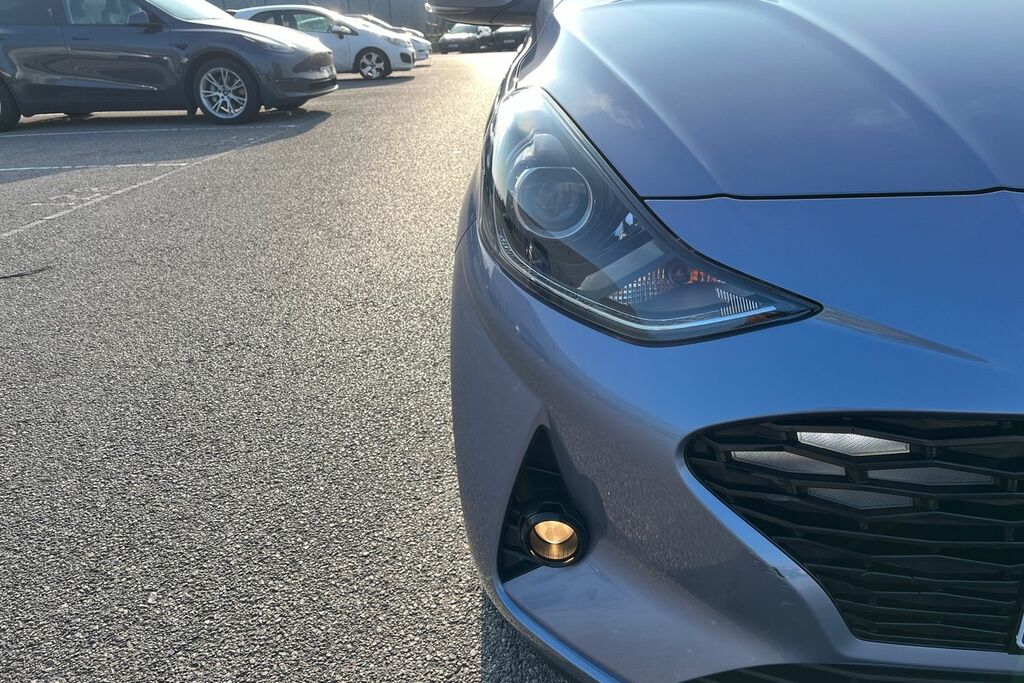 Hyundai I10 Premium White #11
