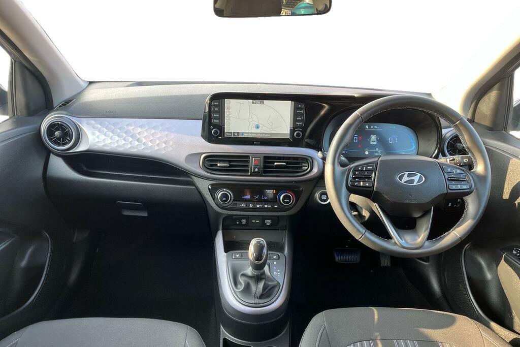 Hyundai I10 Premium White #10