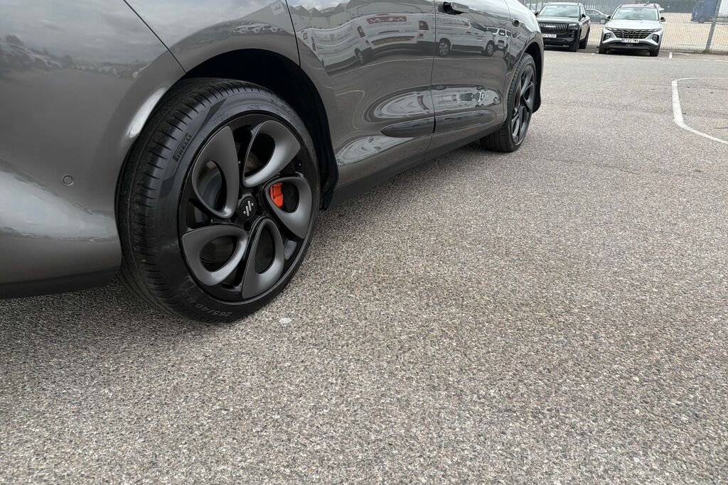 MG IM6 100Kwh Long Range Suv 407 Ps #13