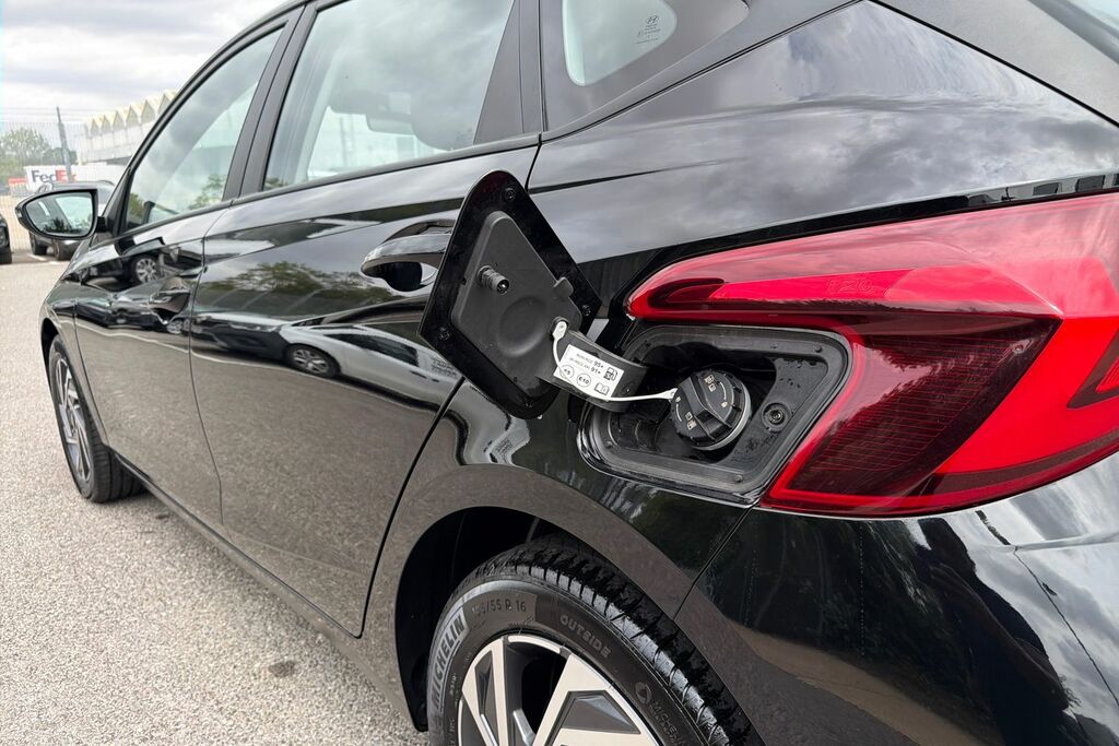 Hyundai I20 Premium Black #23
