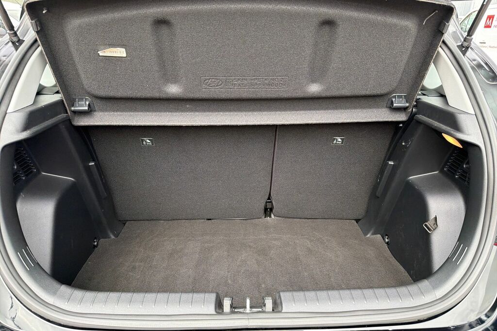 Hyundai I20 Premium Black #8