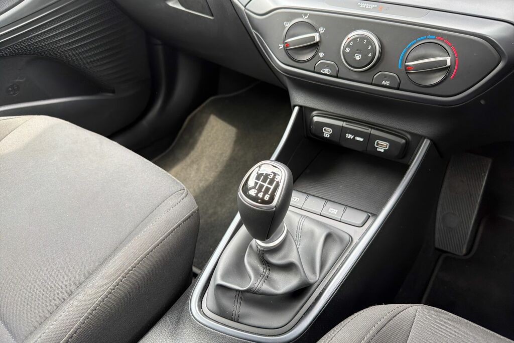 Hyundai I20 Premium Black #19