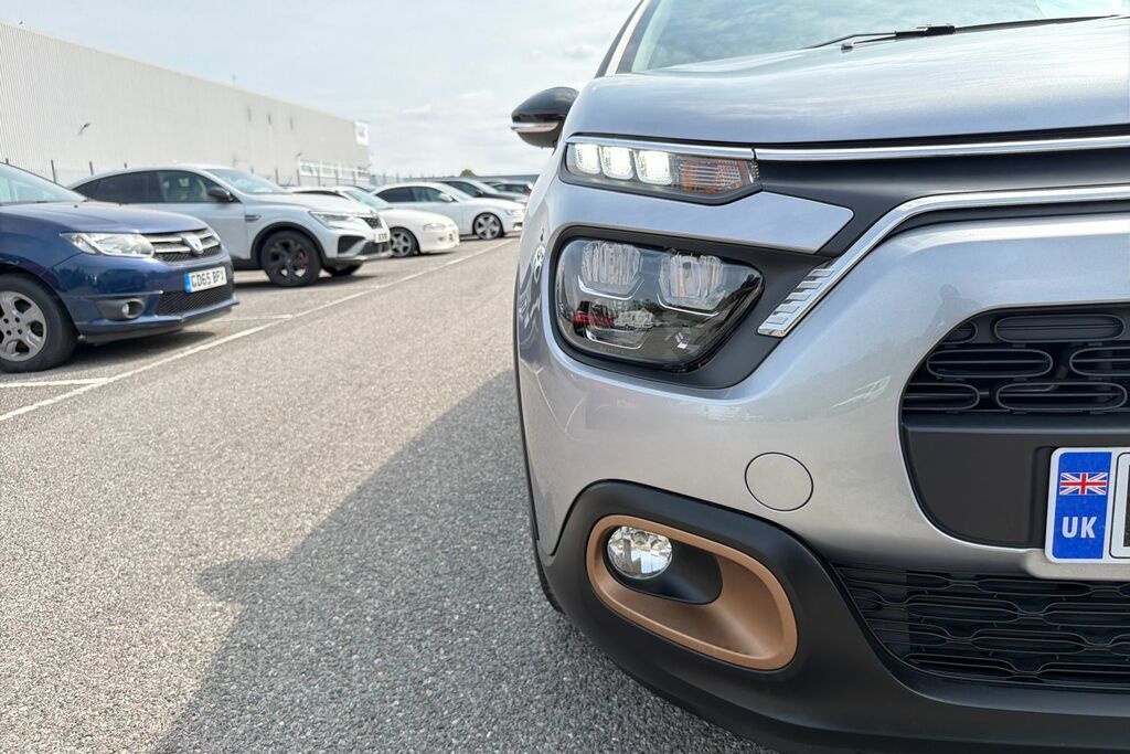 Citroen C3 1.2 Puretech 110 Shine Plus Eat6 White #11