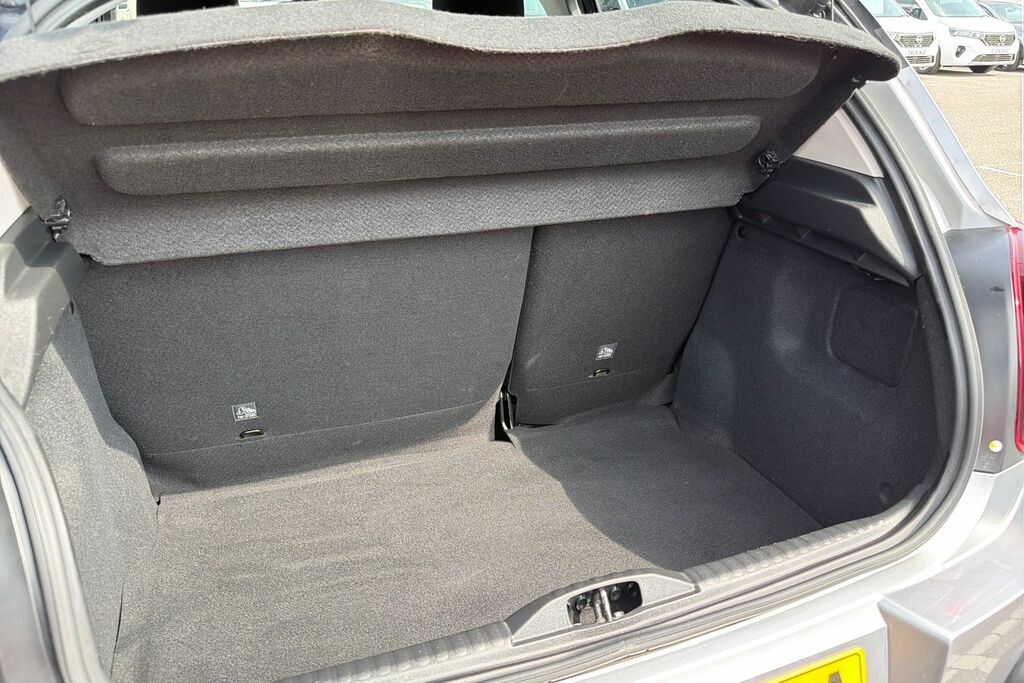 Citroen C3 1.2 Puretech 110 Shine Plus Eat6 White #22