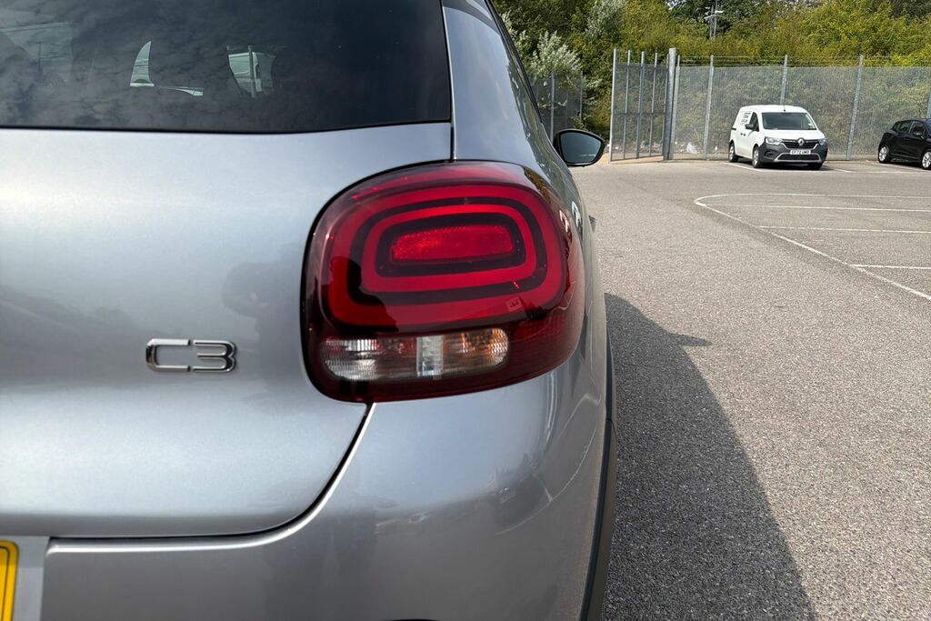 Citroen C3 1.2 Puretech 110 Shine Plus Eat6 White #12