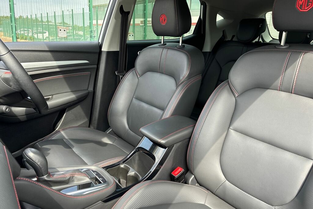 MG ZS 1.0T Gdi Exclusive Dct Red #14