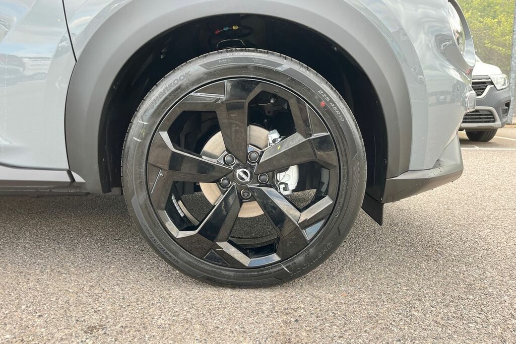 Nissan Juke 1.6 Hybrid N-connecta Grey #5