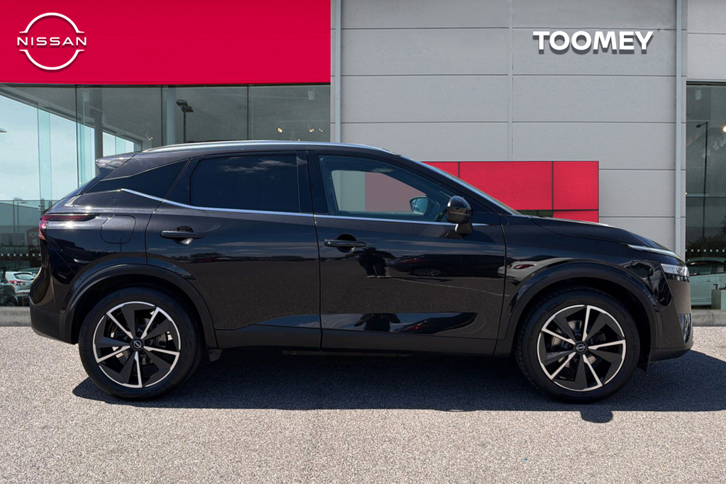 Nissan Qashqai 1.3 Dig T Mhev Tekna Suv Hybrid YJ72AHH Black #4