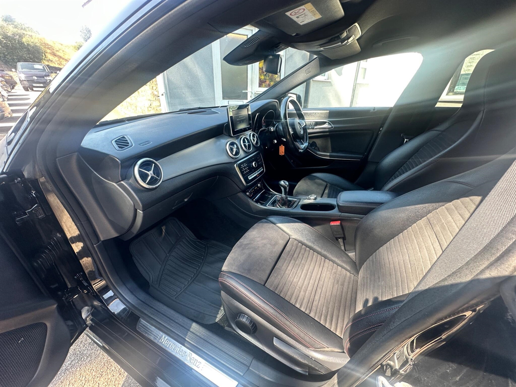 Mercedes-Benz CLA Class Saloon 1.6 Cla180 Sport Coupe Euro 6 Ss 20 Black #30