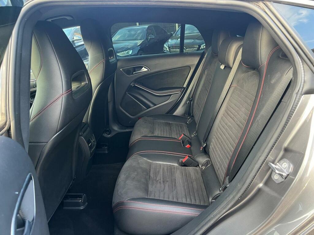 Mercedes-Benz CLA Class 180 Amg Line Shooting Brake 7G-dct Euro Black #15