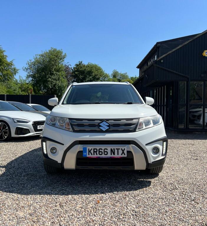 Suzuki Vitara Suv 1.6 Sz-t Euro 6 Ss 201666 White #4