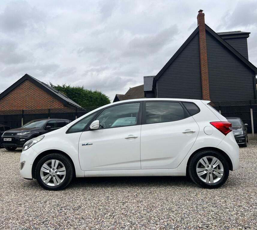 Hyundai Ix20 1.4 Style Euro 5 Ss White #4