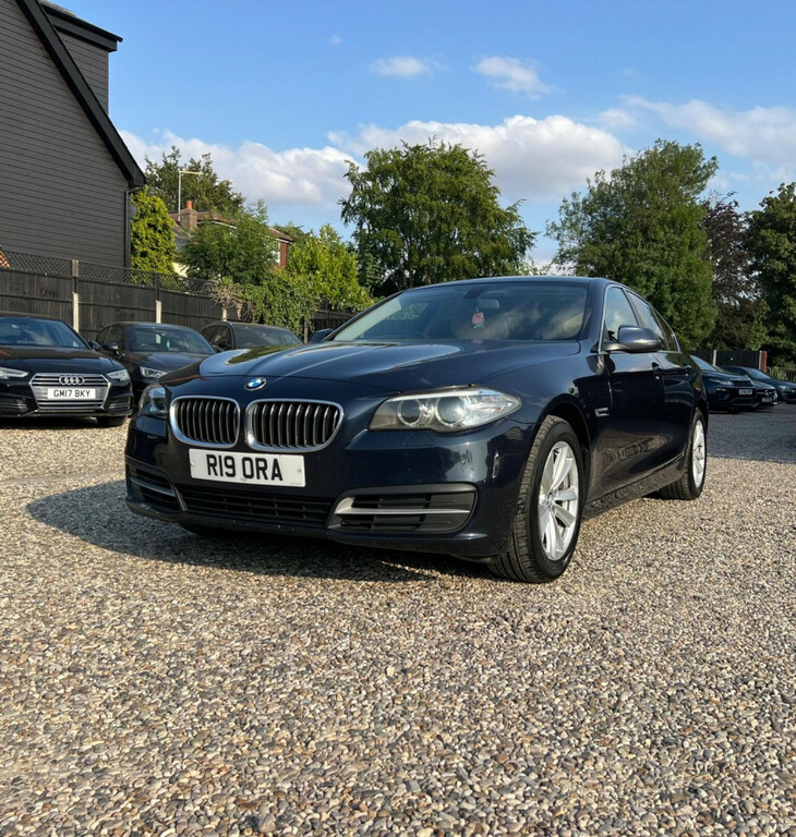 BMW 5 Series M Sport White #28