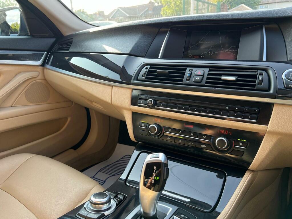 BMW 5 Series M Sport White #16