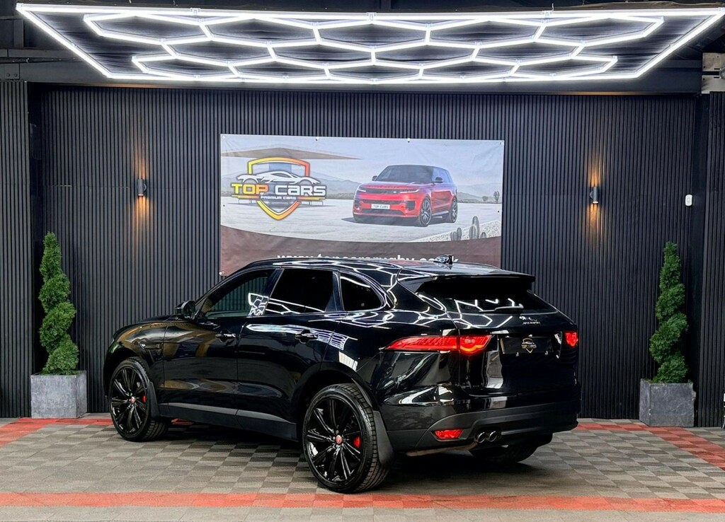 Jaguar F-Pace Suv 2.0 D240 Portfolio 2017 OV67XFN Black #6