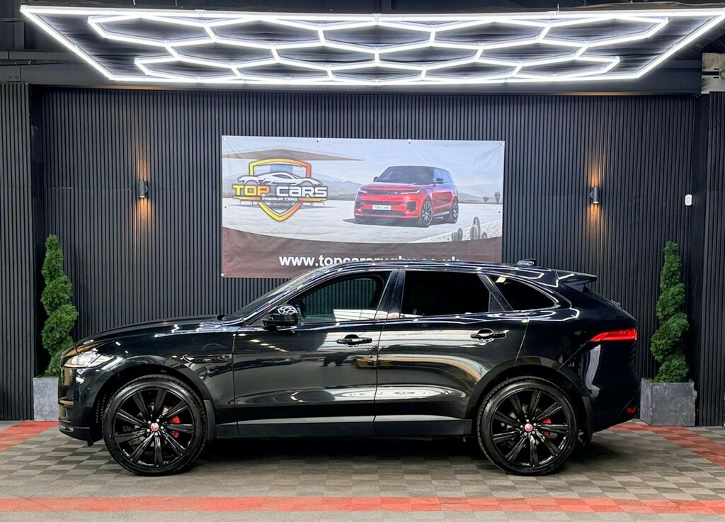 Jaguar F-Pace Suv 2.0 D240 Portfolio 2017 OV67XFN Black #3