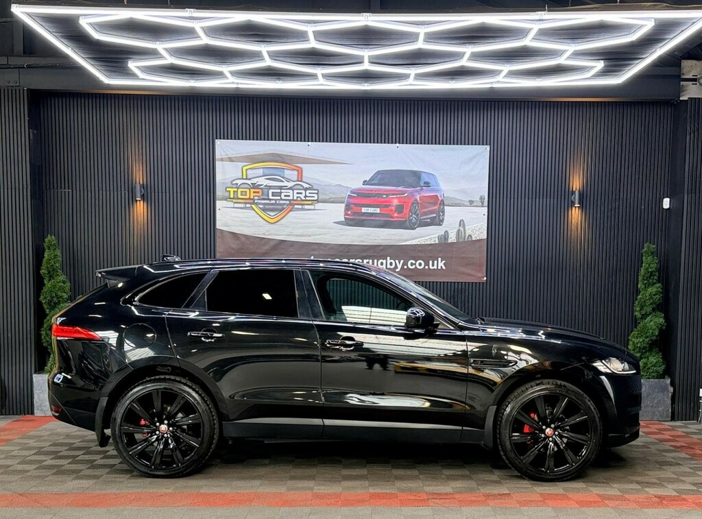 Jaguar F-Pace Suv 2.0 D240 Portfolio 2017 OV67XFN Black #4