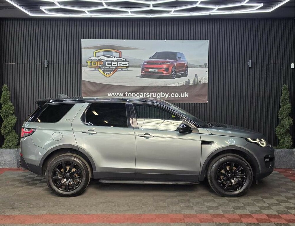 Land Rover Discovery Sport Estate 2017 Green #4